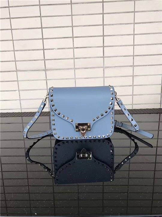 Multi-color handbag sourcing range